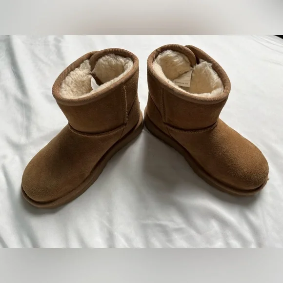 UGG Jona KIDS Suede Shearling SIZE 12 - Picture 4 of 6